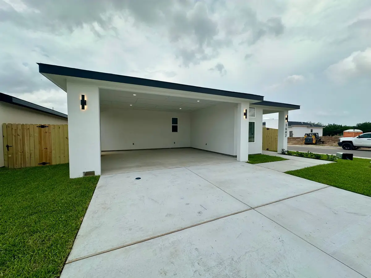 1642 Secretaria Ln., Laredo, TX 78046 - #1