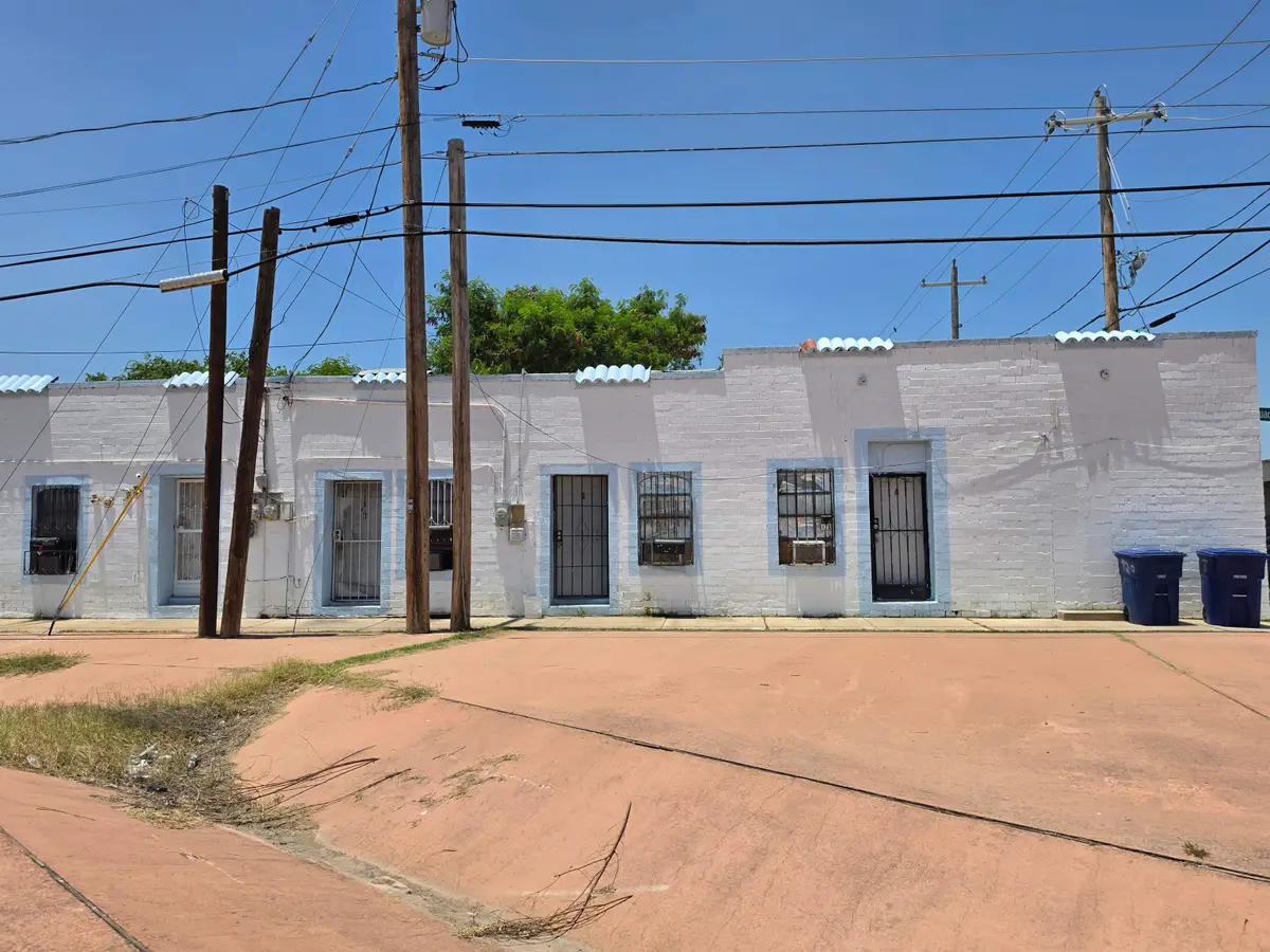 120 Guadalupe St, Laredo, TX 78040 - #1