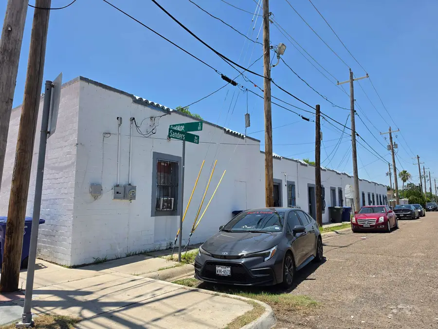 120 Guadalupe St, Laredo, TX 78040 - #2