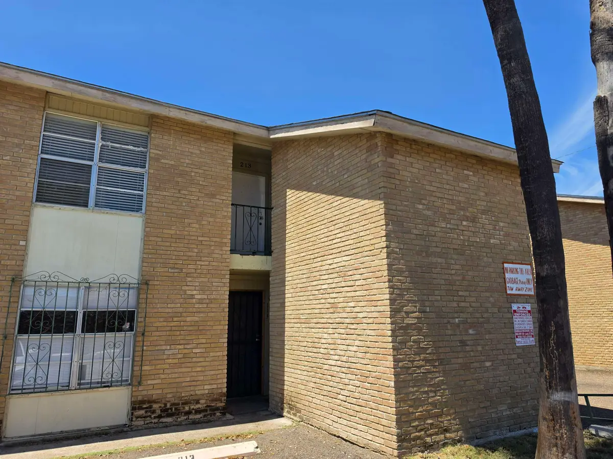 5302 Springfield Ave, Laredo, TX 78041 - #1