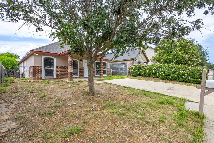 614 Susie Dr, Laredo, TX 78046 - #2