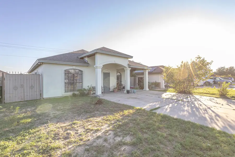 1527 Wilfrano Dr, Laredo, TX 78046 - #2