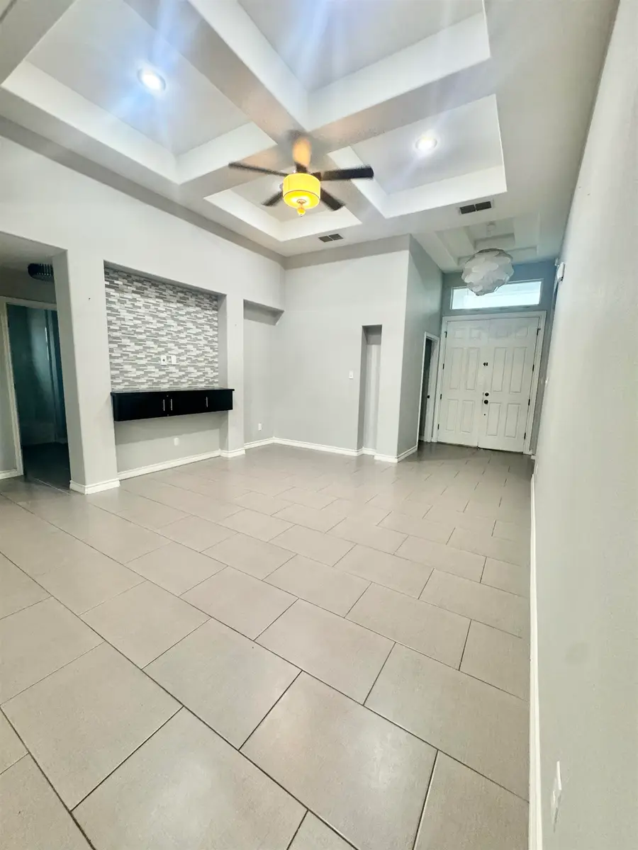 203 Desert Palm Dr., Laredo, TX 78041 - #3