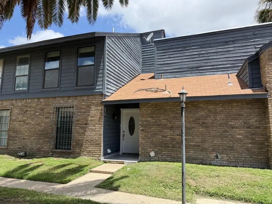 201 E Del Mar Blvd, Laredo, TX 78041 - #2