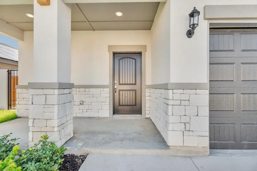 2613 Galloway Dr., Laredo, TX 78046 - #2