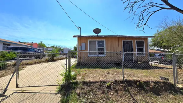 605 Lyon St, Laredo, TX 78040-5249