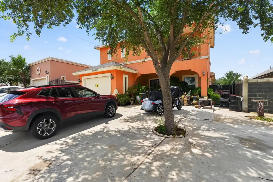 4218 Jalapa St, Laredo, TX 78046 - #3