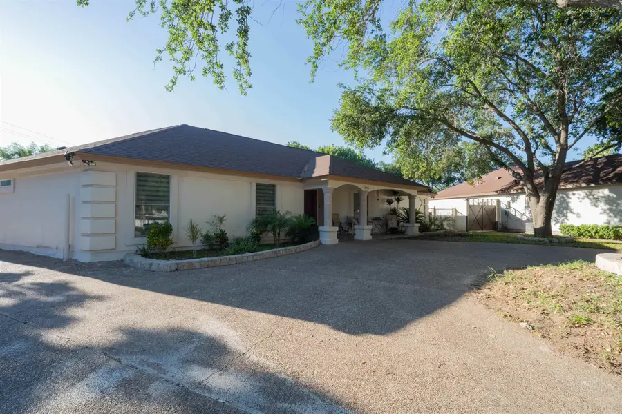 2916 Edgefield Ct, Laredo, TX 78045 - #2