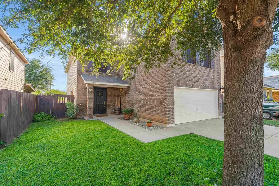 1513 Ann Harbor St, Laredo, TX 78045 - #2