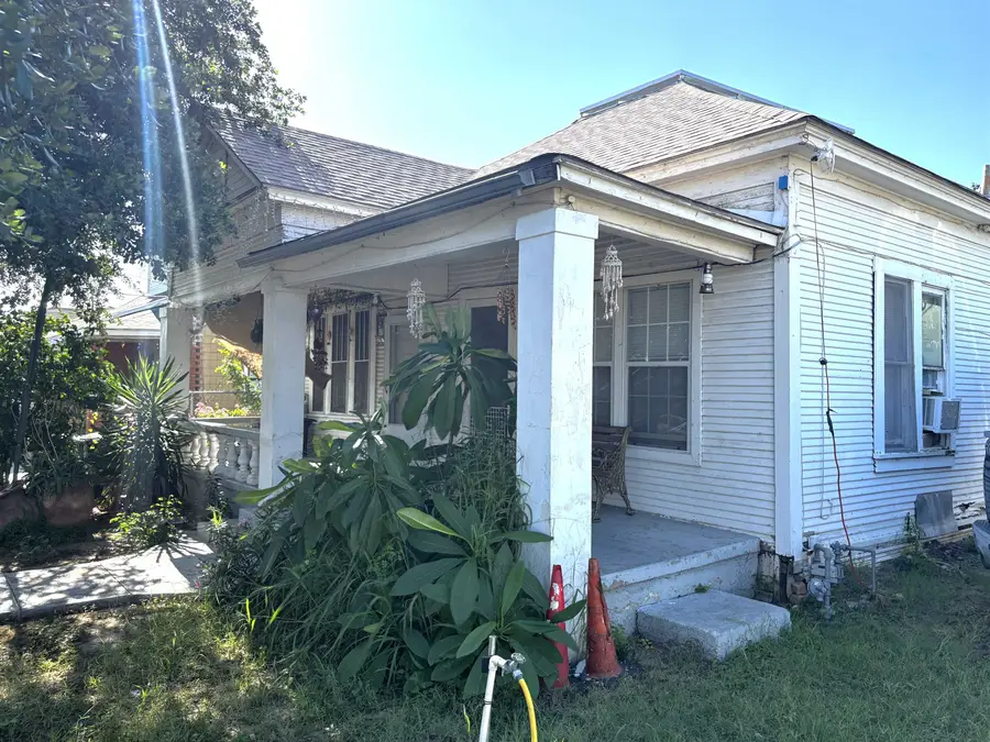 716 Laredo St, Laredo, TX 78040 - #3