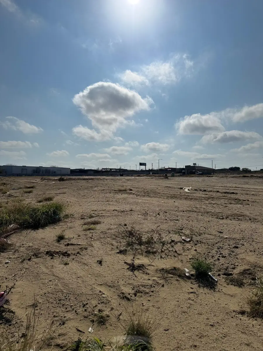 5907 Tavo Dr., Laredo, TX 78043 - #3