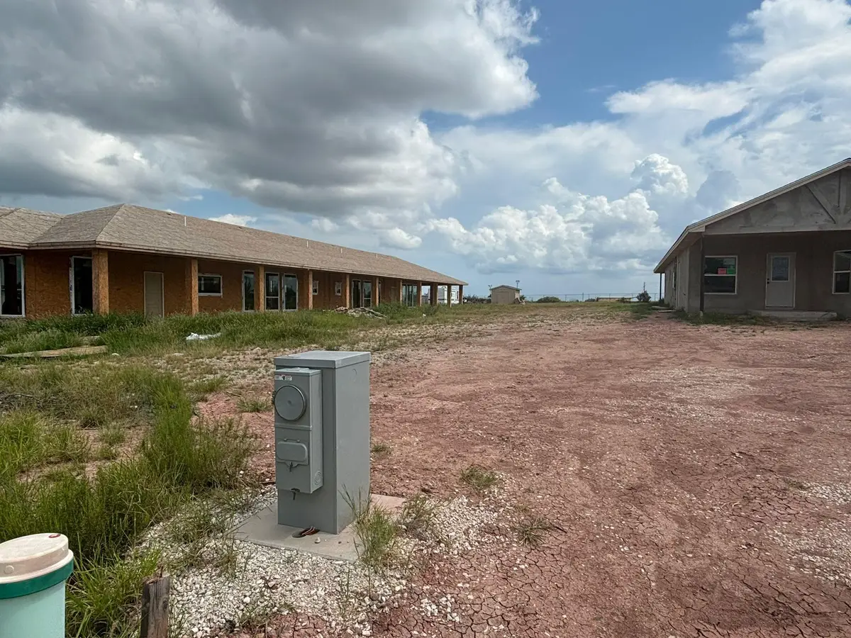8215 Mejia Rd, Laredo, TX 78043 - #1