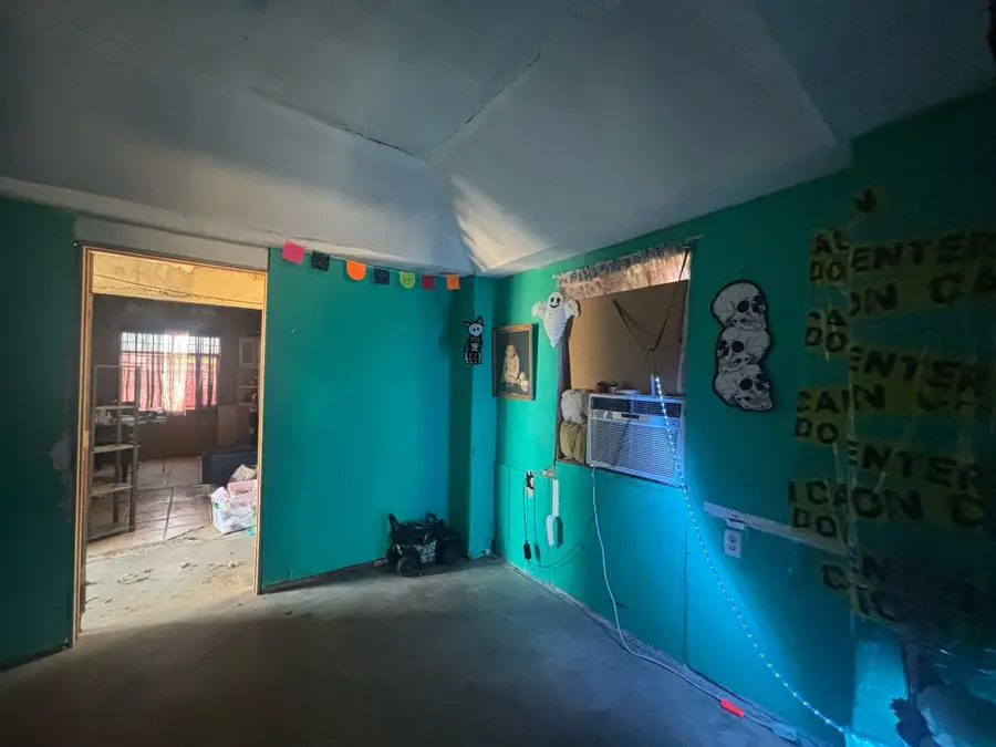 2206 S Smith Ave, Laredo, TX 78046 - #3