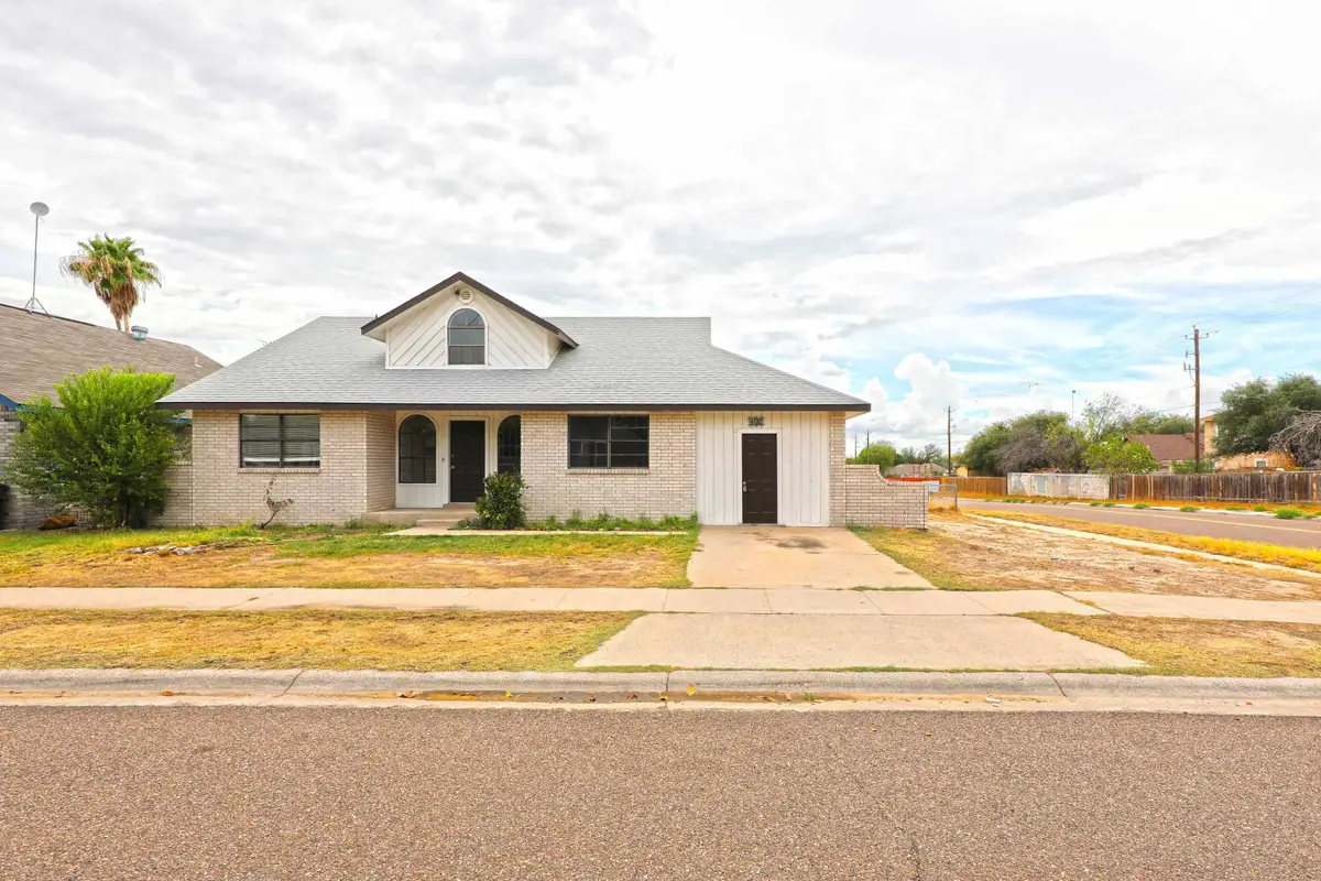102 St Pierre Ln, Laredo, TX 78045 - #1