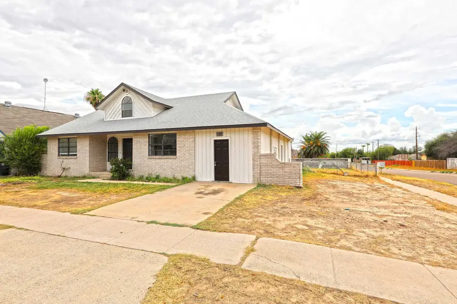 102 St Pierre Ln, Laredo, TX 78045 - #2