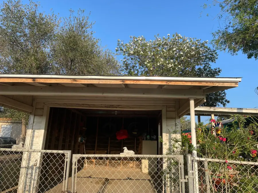707 Sanders Ave, Laredo, TX 78040 - #2