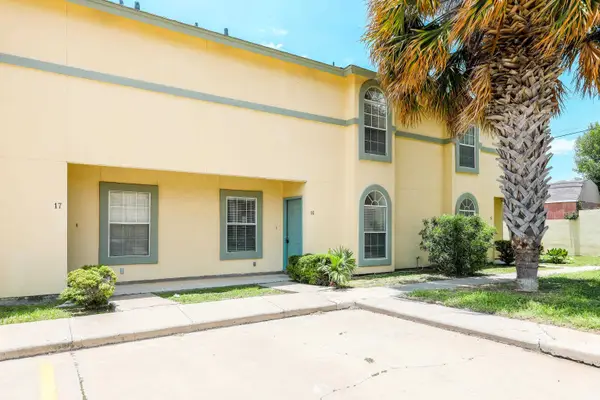 1000 Ranchway Dr, Laredo, TX 78045