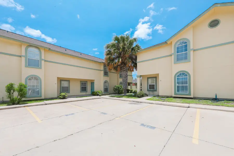 1000 Ranchway Dr, Laredo, TX 78045 - #3