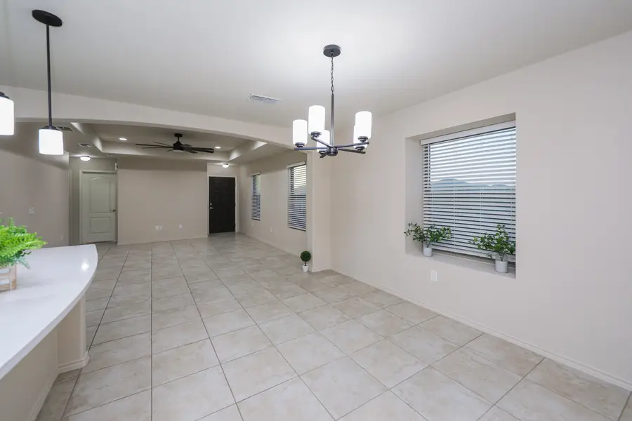 704 Mercado Ln, Laredo, TX 78046 - #2