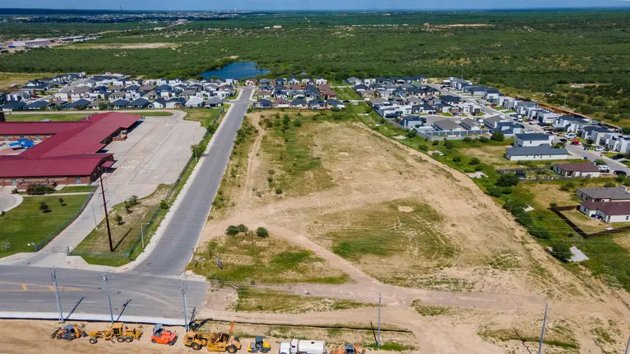 6911 Labores Dr., Laredo, TX 78046 - #2