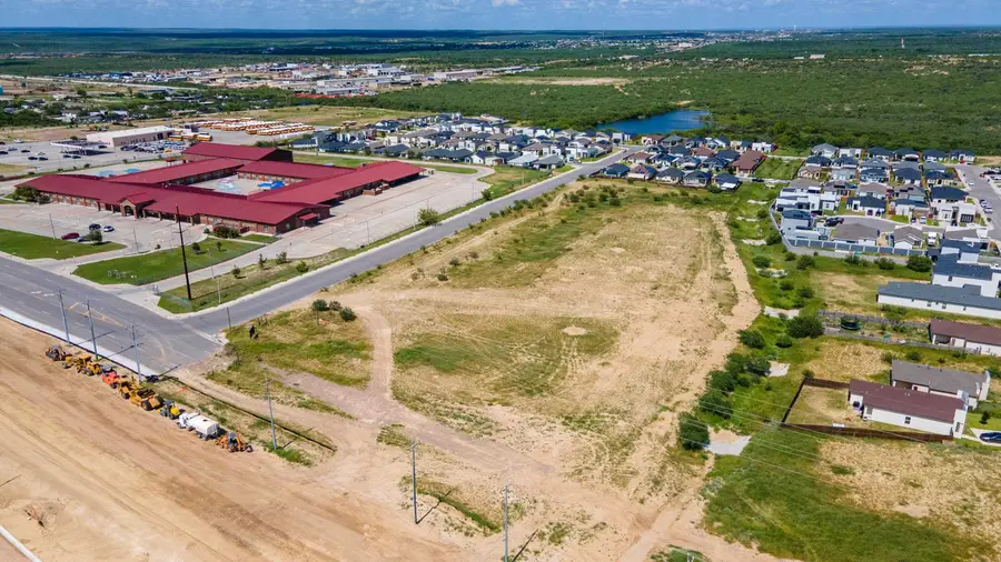 6911 Labores Dr., Laredo, TX 78046 - #3