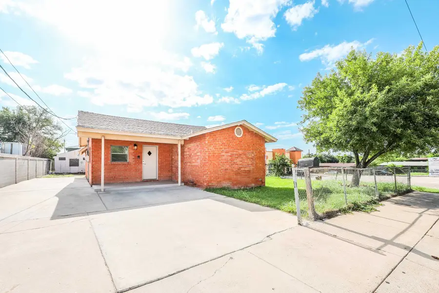 2610 Springfield Ave, Laredo, TX 78040 - #3