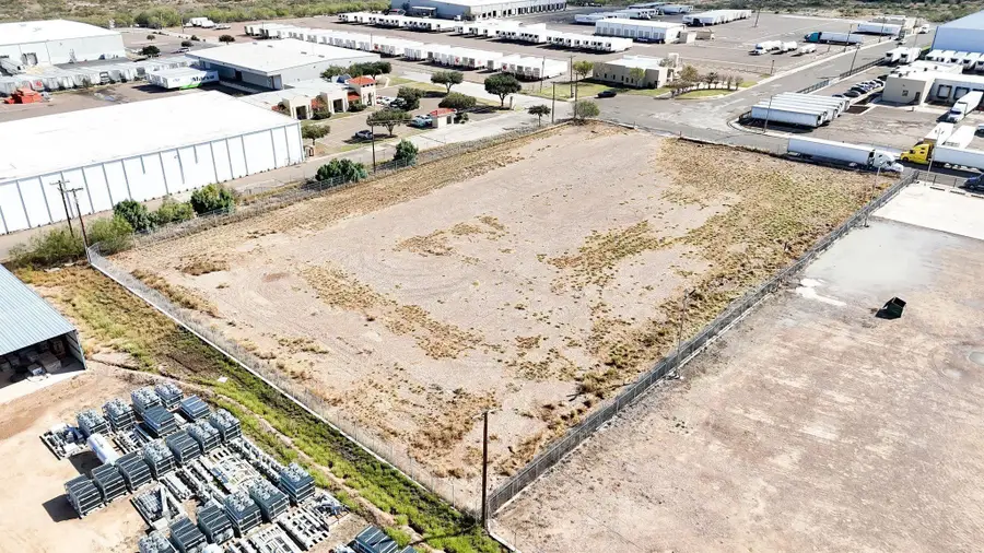 1126 Black Diamond St, Laredo, TX 78040 - #3