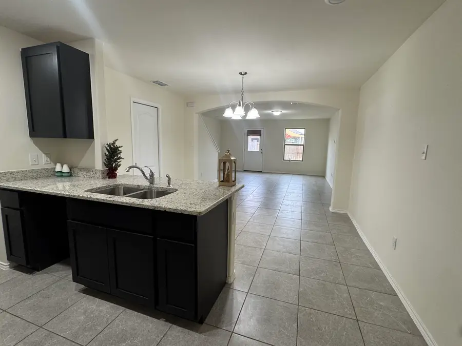 1828 Port Louisiana Dr, Laredo, TX 78046 - #2