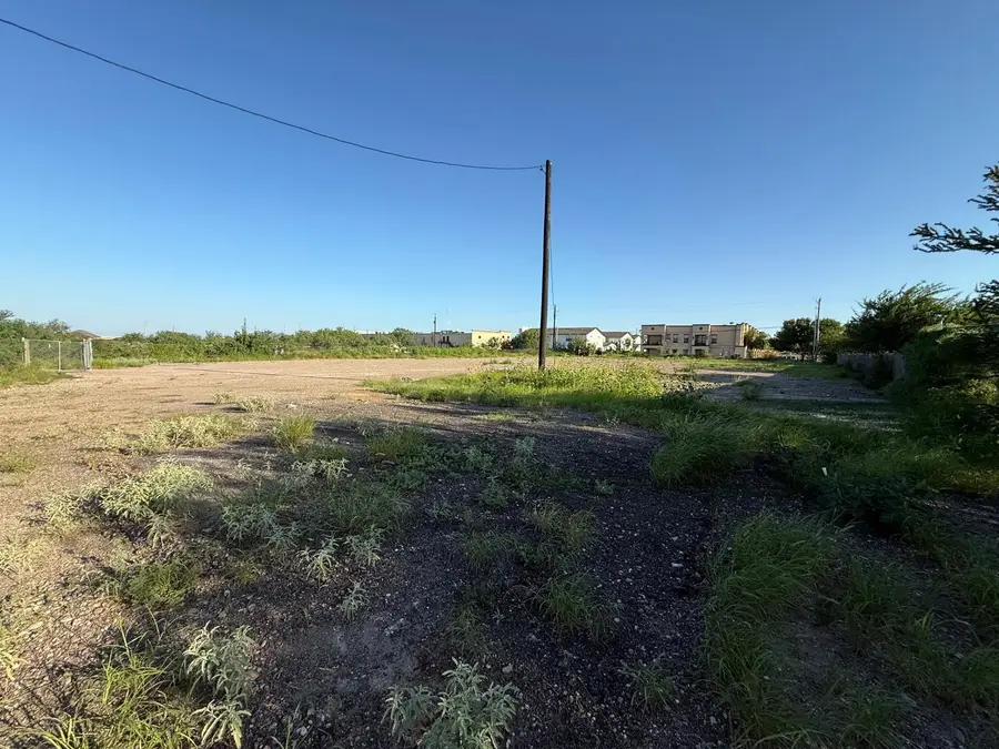 2315 Powerline Dr., Laredo, TX 78041 - #3