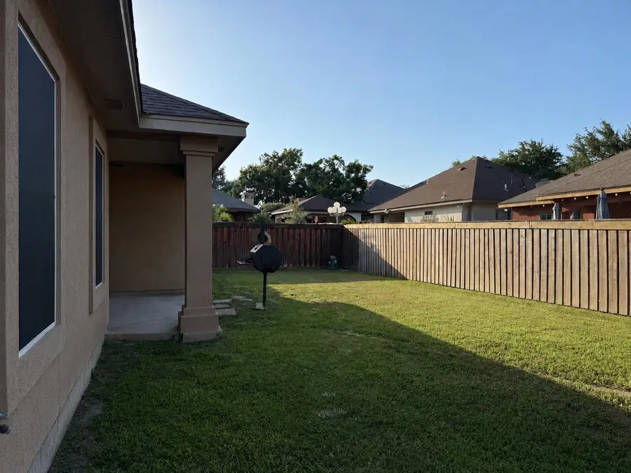 2314 Grisell Dr, Laredo, TX 78041-2016 - #2