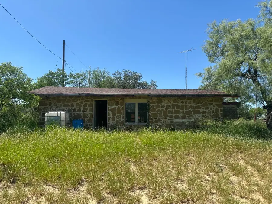 116 S Jab Dr., Zapata, TX 78076 - #3