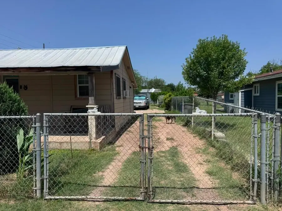2804 Main Ave, Laredo, TX 78040 - #3