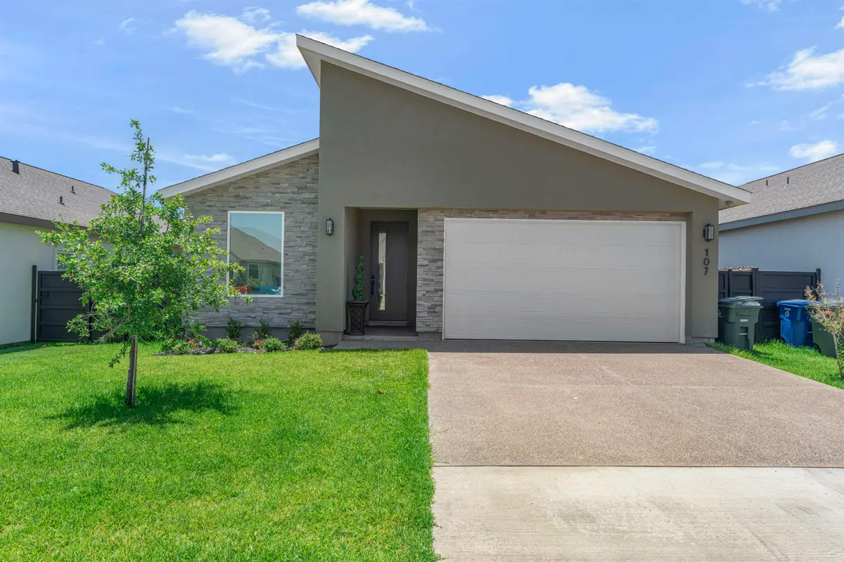 107 Canyon Lake Dr., Laredo, TX 78045 - #1
