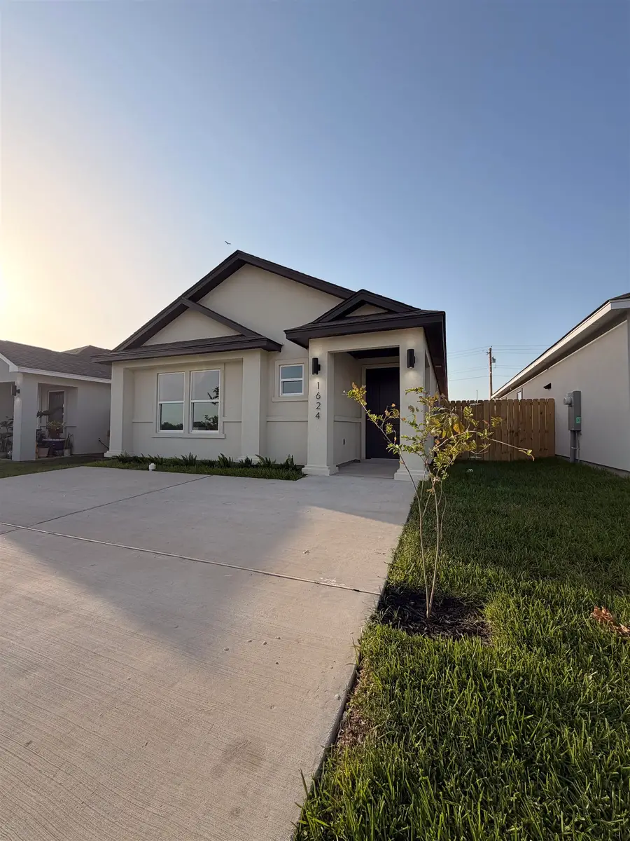 1624 Materia Dr., Laredo, TX 78046 - #2
