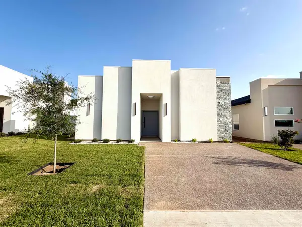 1611 Secretaria Ln., Laredo, TX 78046