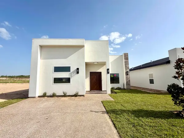 1613 Secretaria Ln., Laredo, TX 78046