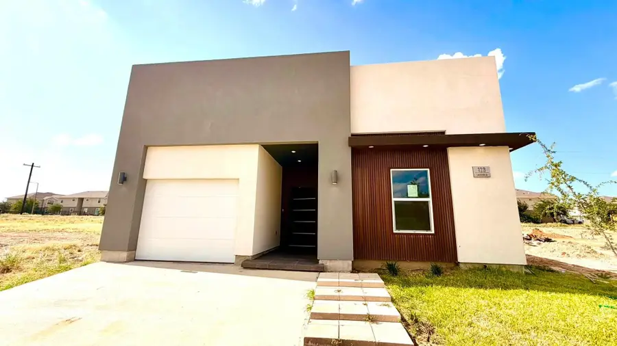 128 Lusitano Dr., Laredo, TX 78046-7804 - #2