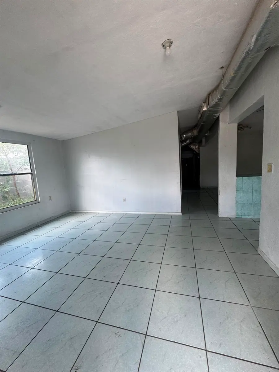4622 Arzube Ln, Laredo, TX 78046 - #2