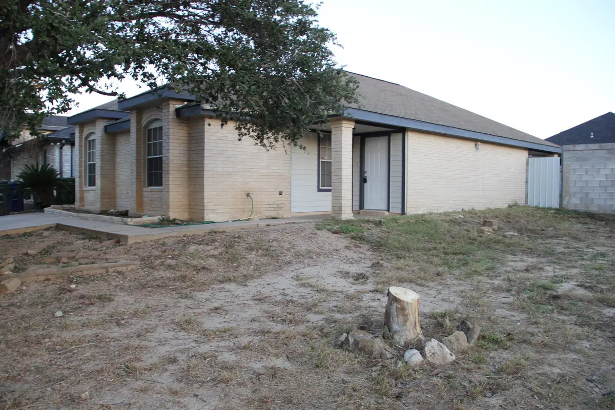 1801 Denmark Ln, Laredo, TX 78045 - #1