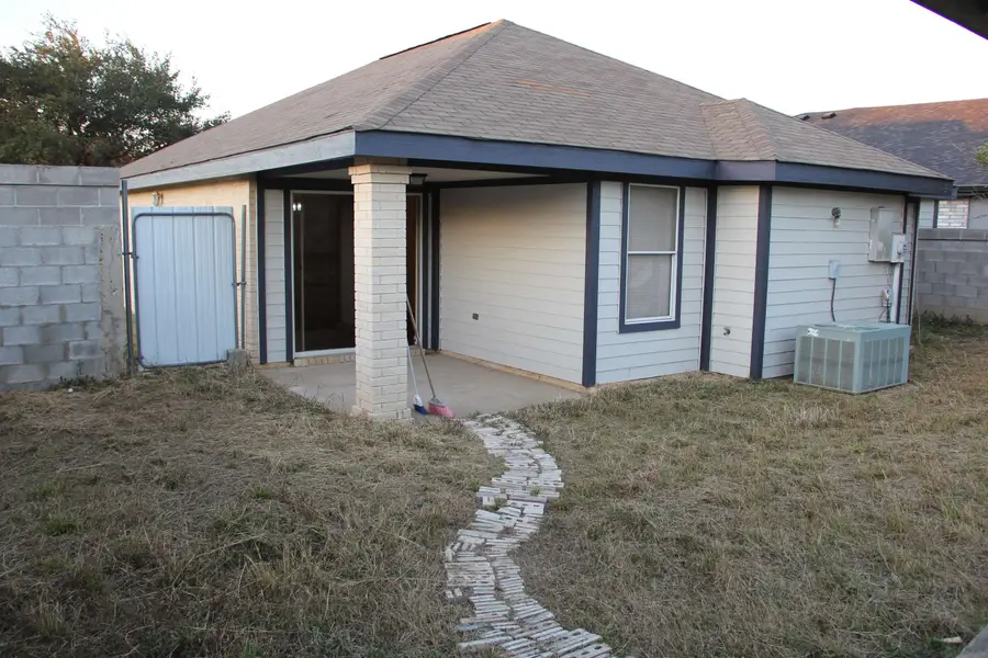 1801 Denmark Ln, Laredo, TX 78045 - #3