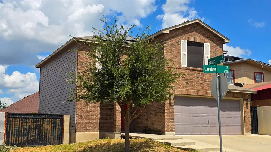 4301 Caroline St, Laredo, TX 78046 - #2