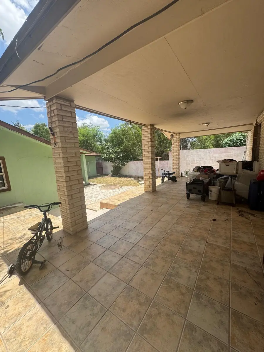 3415 S Buena Vista Ave, Laredo, TX 78046 - #3