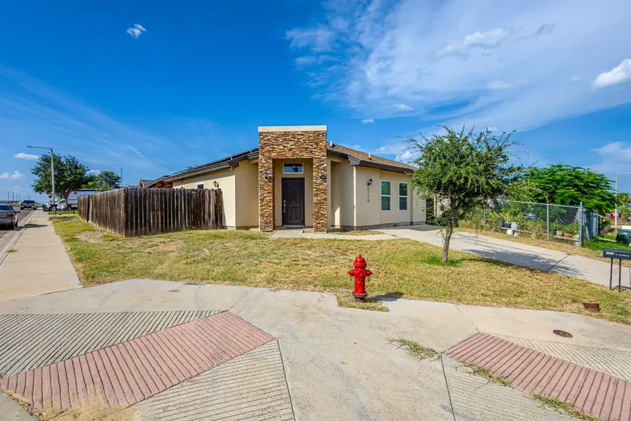 5720 St Charles Lp, Laredo, TX 78046 - #3