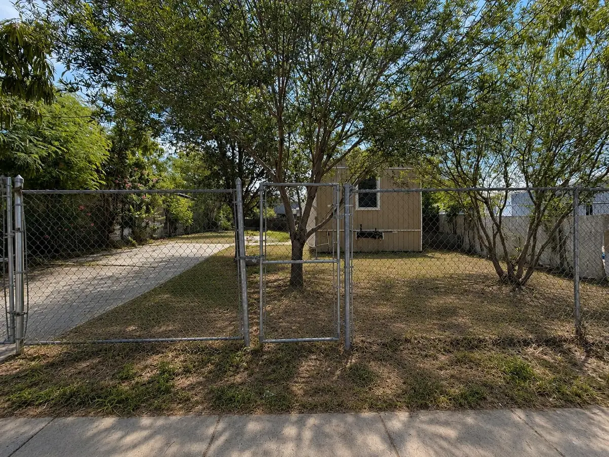 4535 Sepulveda Ln, Laredo, TX 78046 - #1