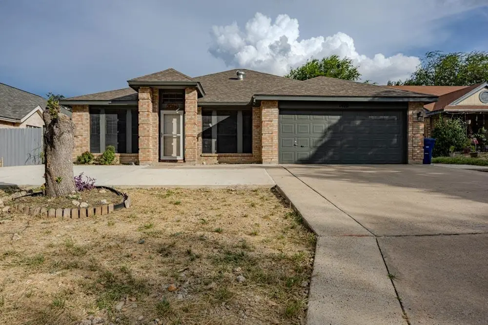 1425 Longhorn Dr, Laredo, TX 78045 - #1