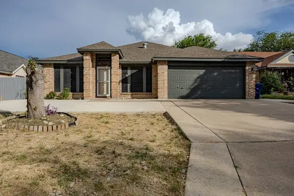 1425 Longhorn Dr, Laredo, TX 78045