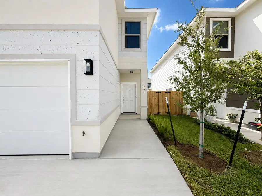 1831 Port Louisiana Dr, Laredo, TX 78045 - #3
