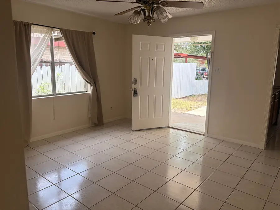 6018 Colt Dr, Laredo, TX 78043 - #2