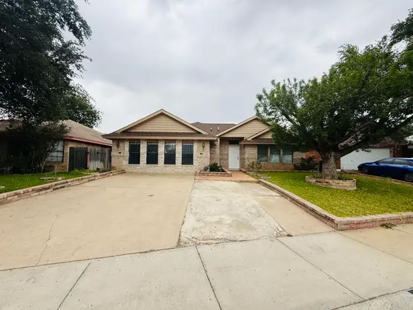 1214 St Patrick Dr, Laredo, TX 78045-2409