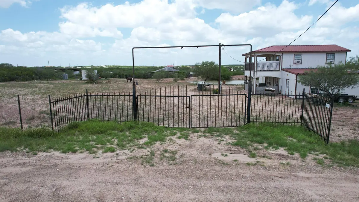152 Los Fresnos Rd., Laredo, TX 78041 - #1